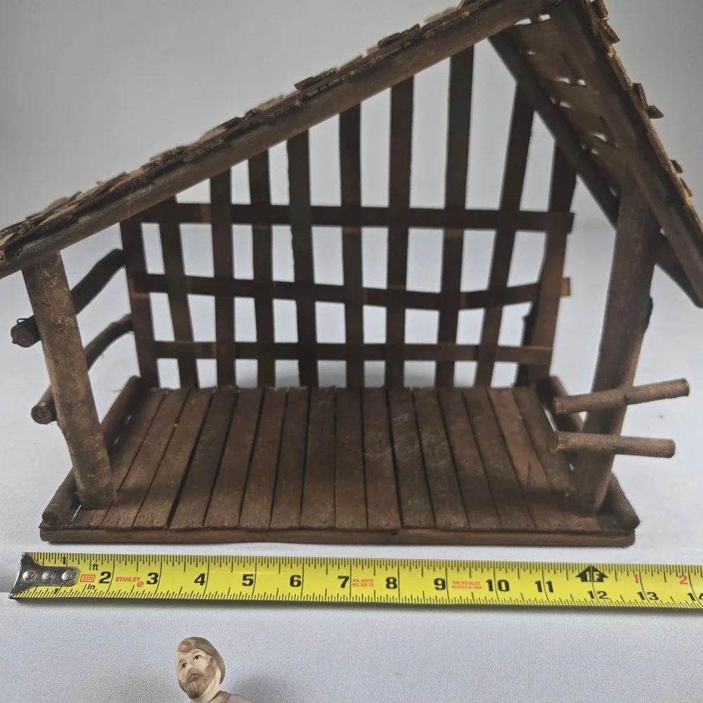 Vintage Nativity Set Wood Stable 11 Figures and Manger Creche Christmas w/ Box